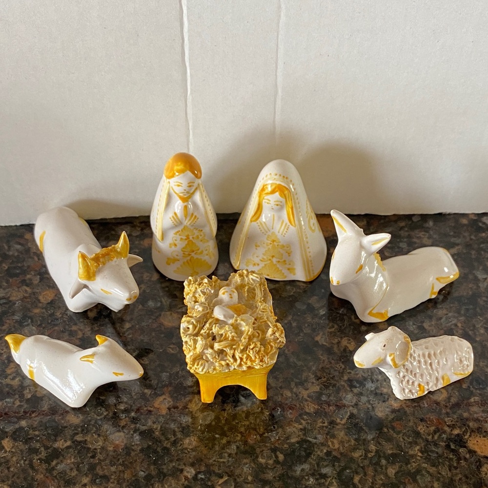 Nativity Figurine Set in White and Gold 1” - 2” tall